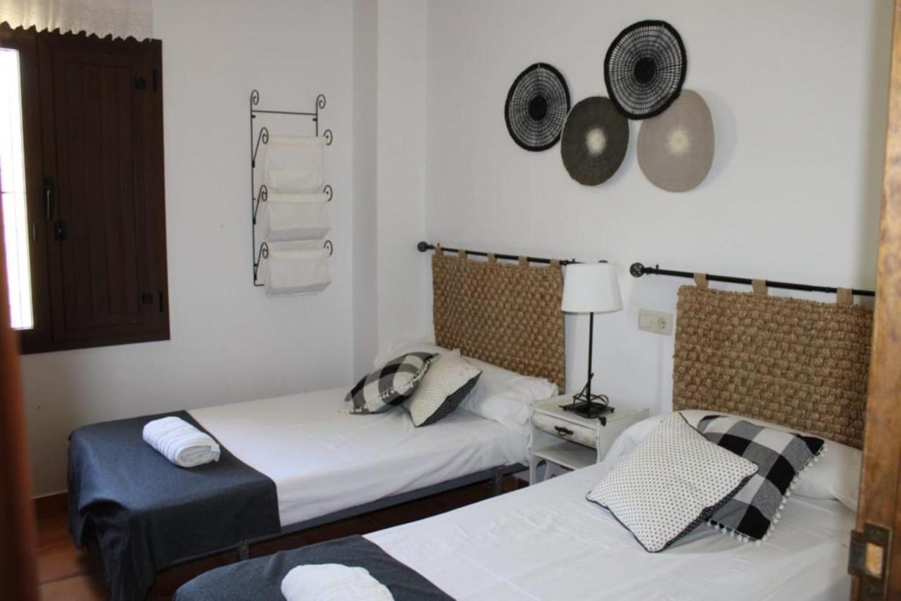 Вилла Complejo Cortijo Rural El Puntal Теба Экстерьер фото
