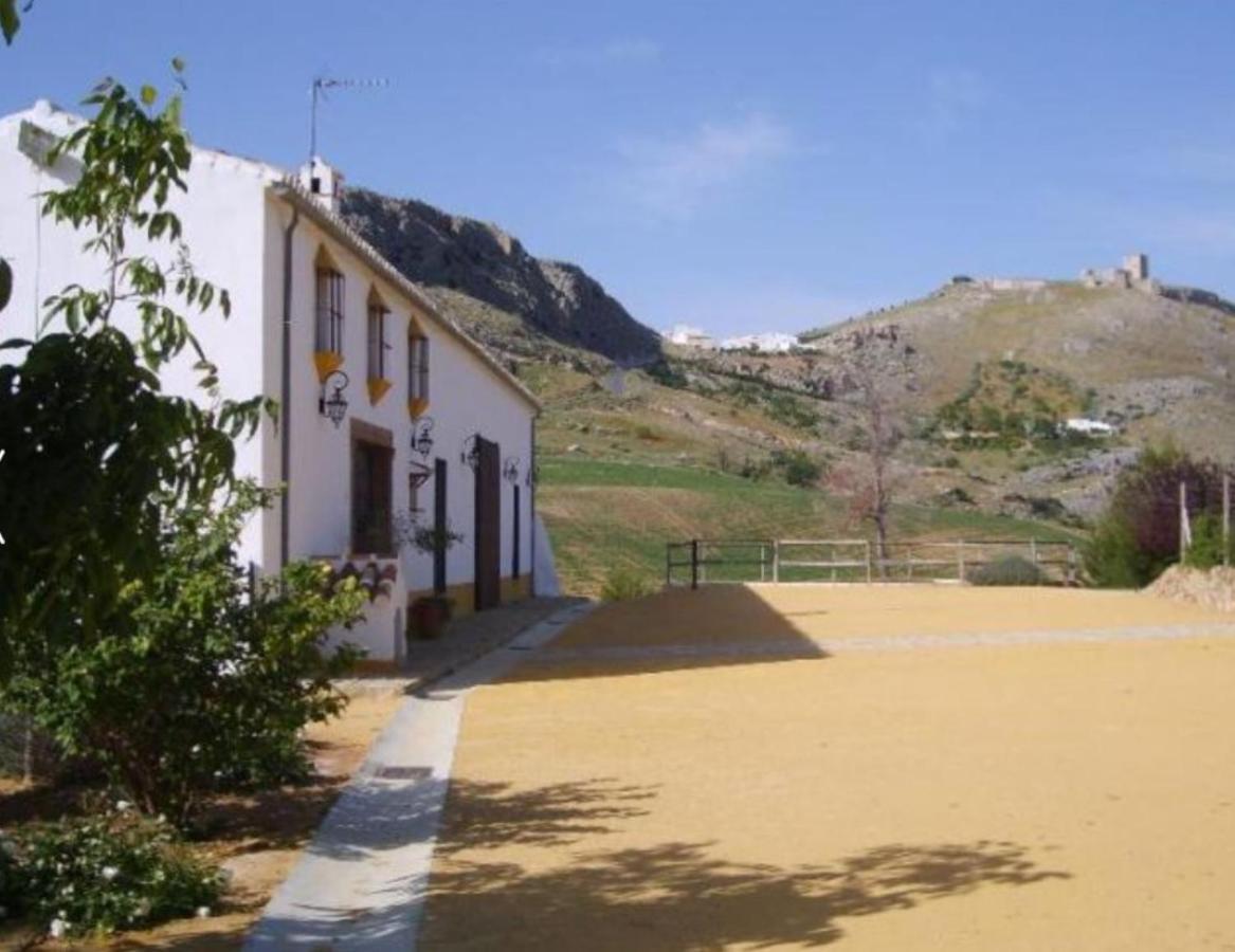 Вилла Complejo Cortijo Rural El Puntal Теба Экстерьер фото