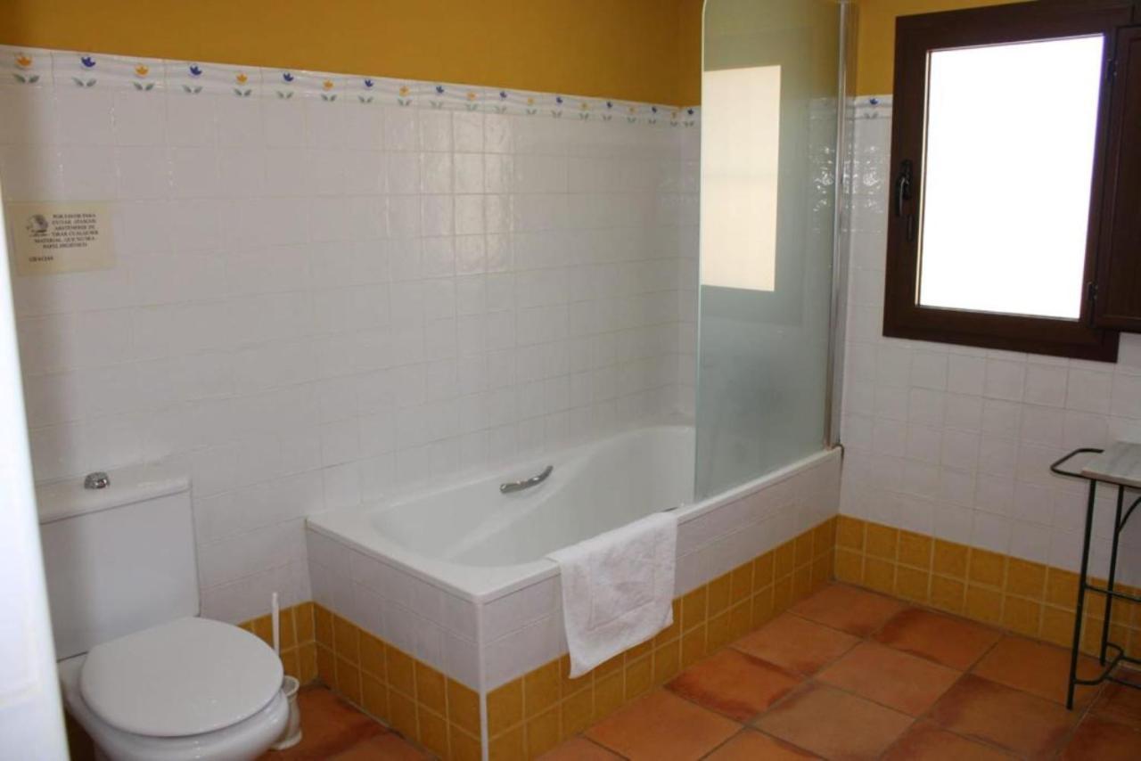 Вилла Complejo Cortijo Rural El Puntal Теба Экстерьер фото