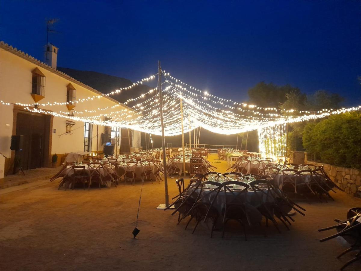 Вилла Complejo Cortijo Rural El Puntal Теба Экстерьер фото