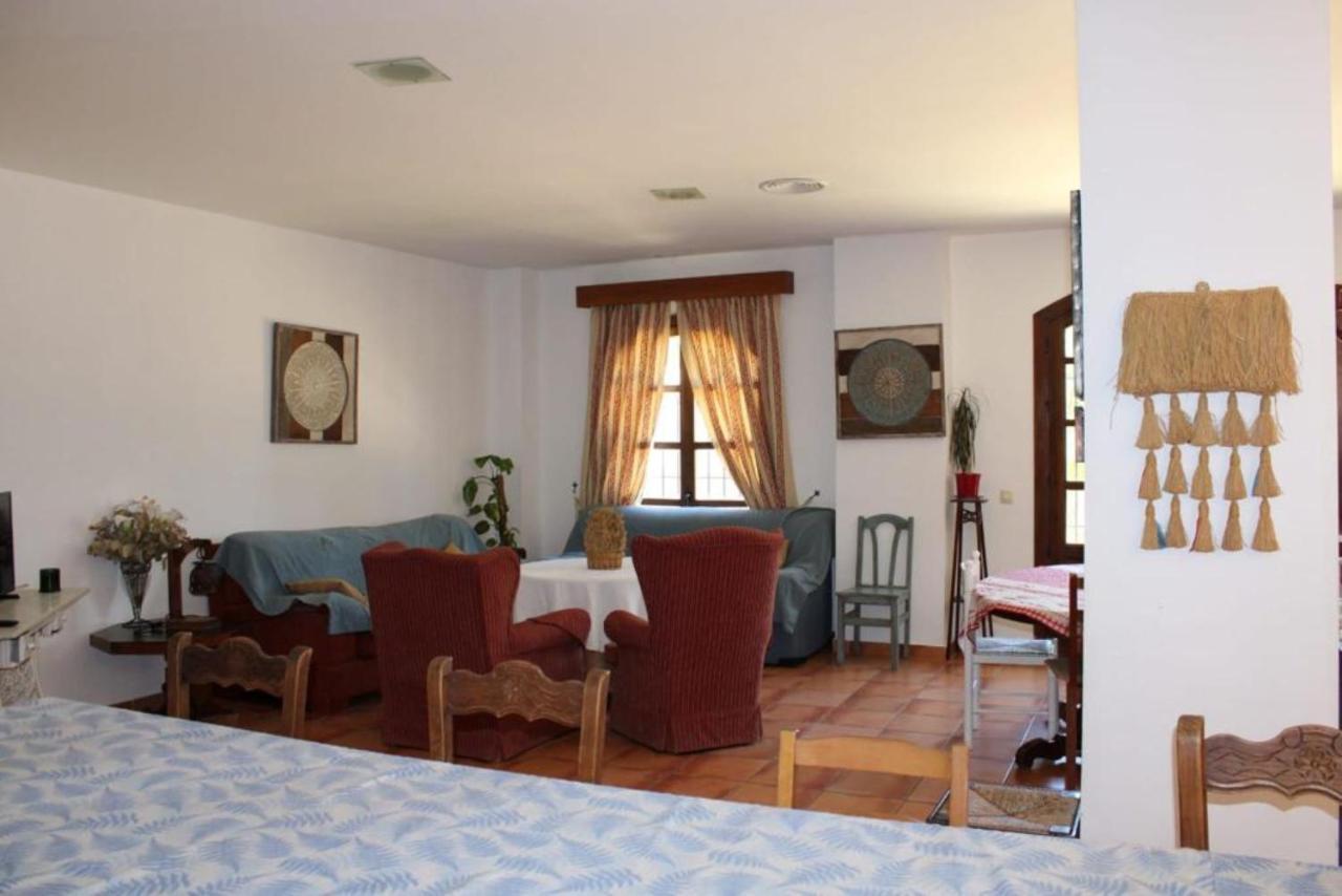 Вилла Complejo Cortijo Rural El Puntal Теба Экстерьер фото
