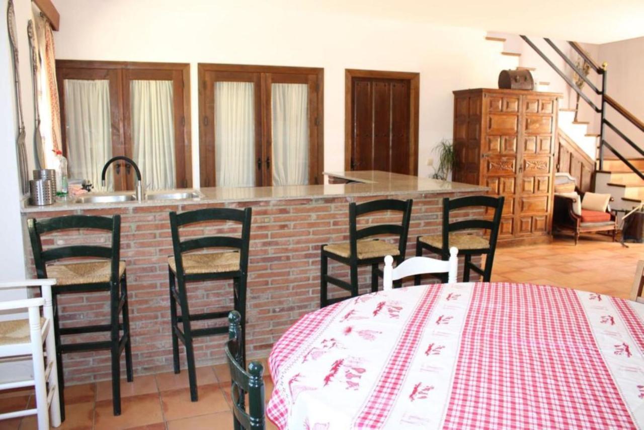 Вилла Complejo Cortijo Rural El Puntal Теба Экстерьер фото