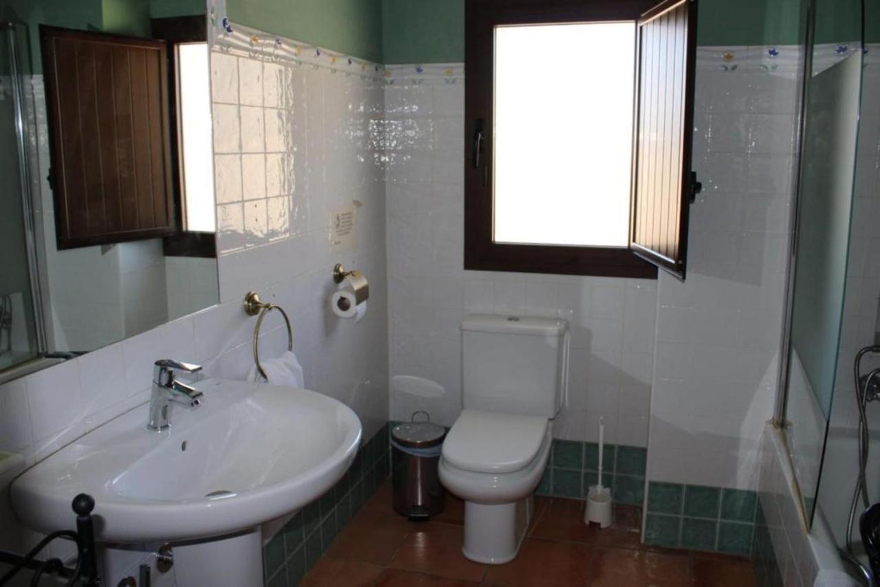 Вилла Complejo Cortijo Rural El Puntal Теба Экстерьер фото