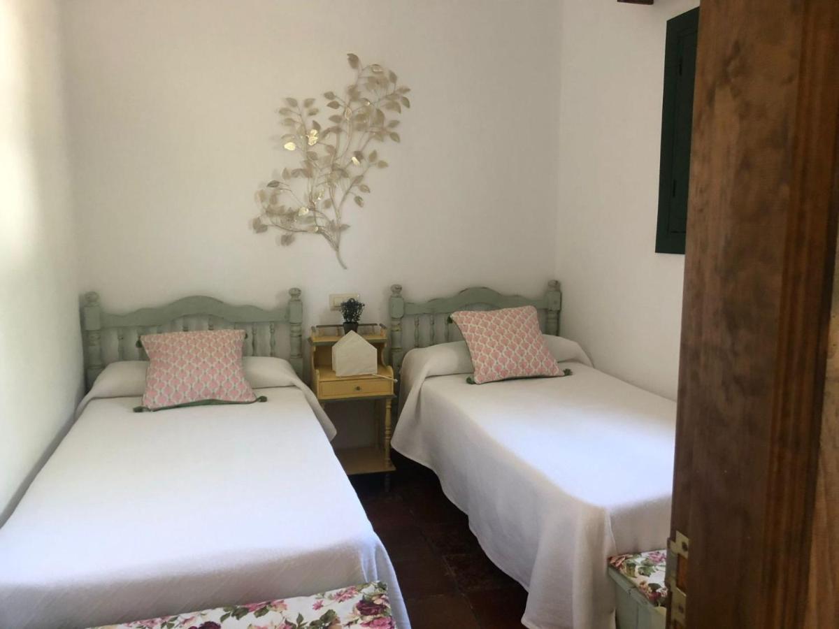 Вилла Complejo Cortijo Rural El Puntal Теба Экстерьер фото